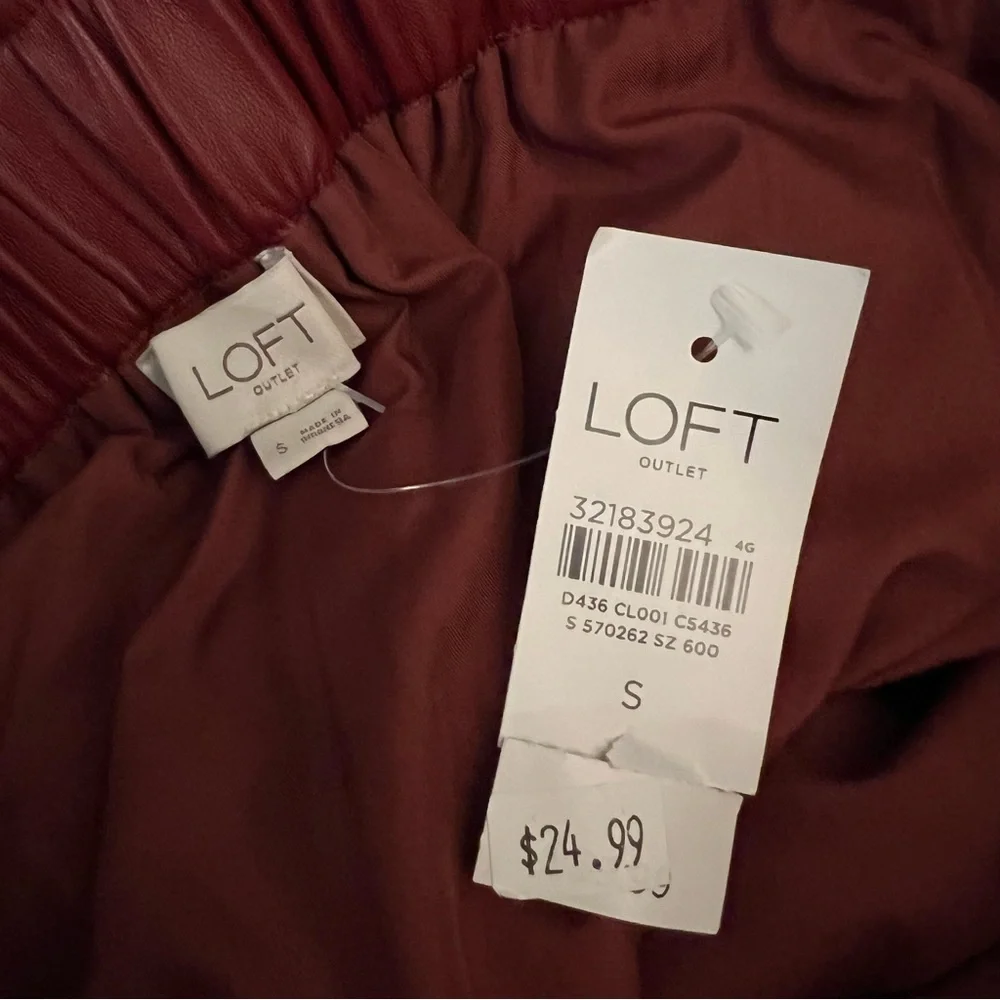 LOFT‎ Burgundy Faux Leather Mini Skirt Small NWT